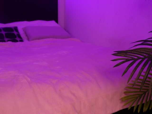 le modèle MilaFlame est en webcam porno dans un show sur le site bongacams, il possède les tags suivants: White/Caucasian,Redhead,Shaved