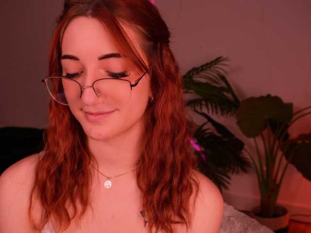 MilaFlame live cam on BongaCams