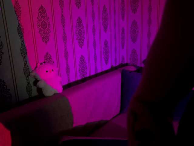 MilaFlame live cam preview