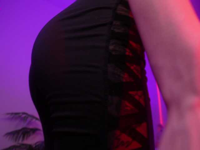 MilaFlame live cam on BongaCams
