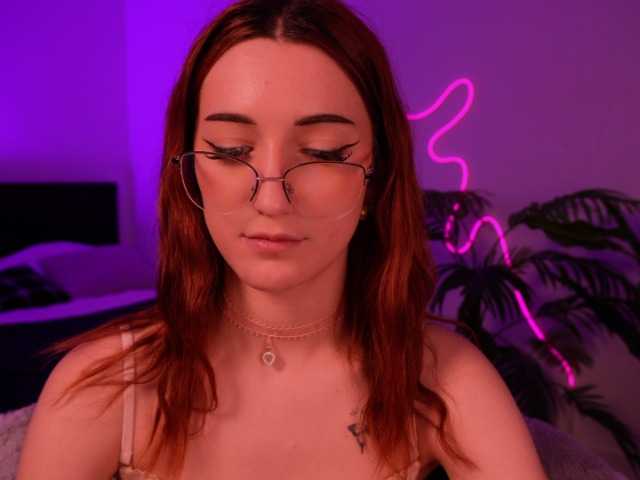 MilaFlame live cam on BongaCams