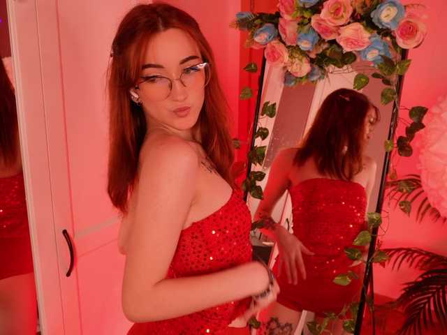MilaFlame live cam on BongaCams