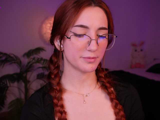 MilaFlame live cam on BongaCams
