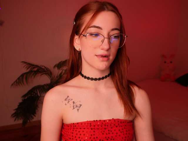 MilaFlame live cam on BongaCams