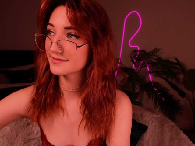 MilaFlame live cam on BongaCams