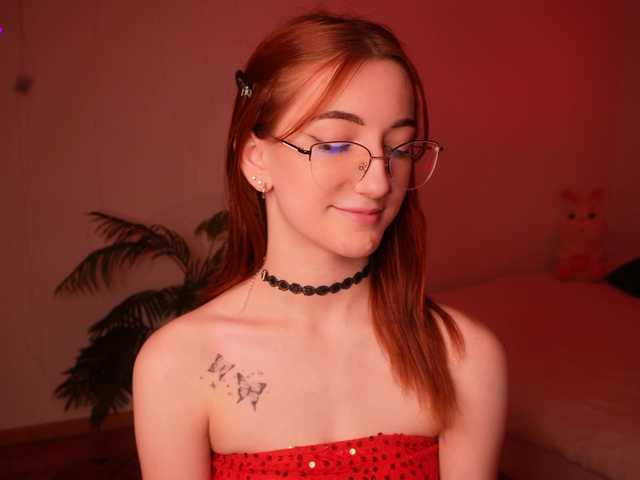 MilaFlame live webcam show