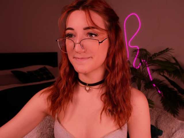 MilaFlame live cam on BongaCams