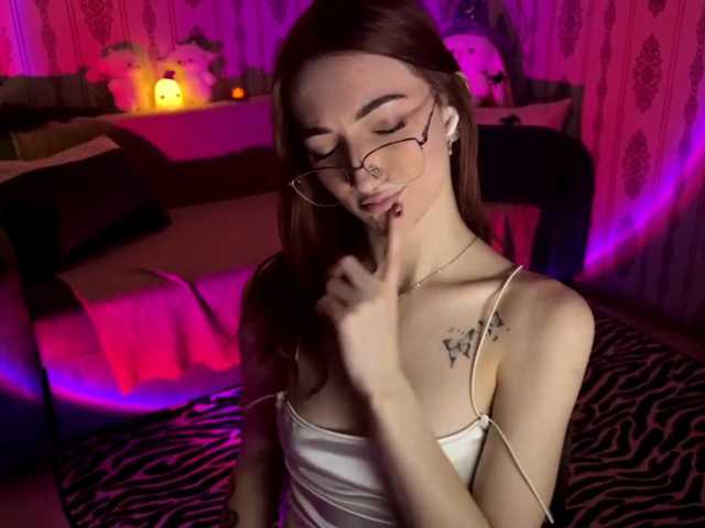 MilaFlame live cam on BongaCams