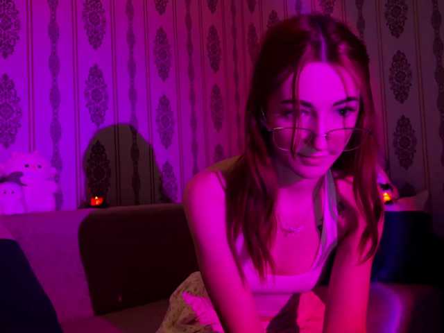 MilaFlame live cam on BongaCams