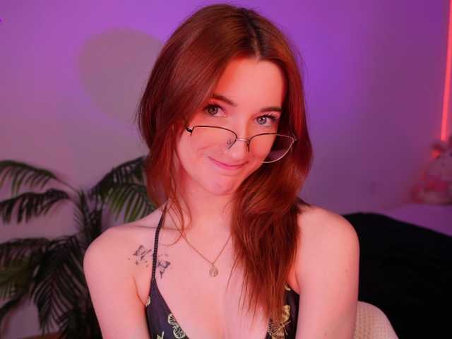 MilaFlame live cam on BongaCams