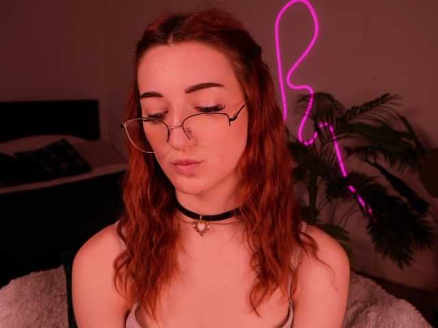 MilaFlame live cam on BongaCams