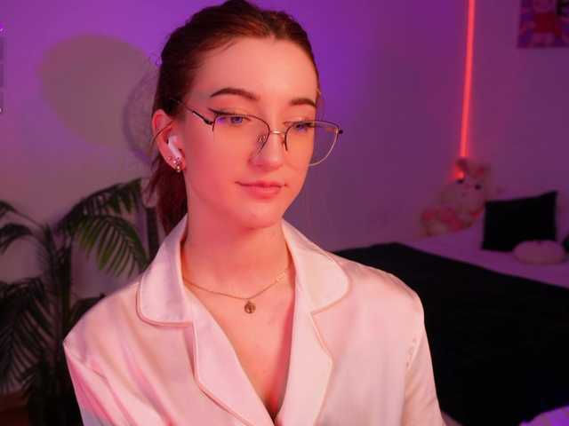 MilaFlame live cam on BongaCams