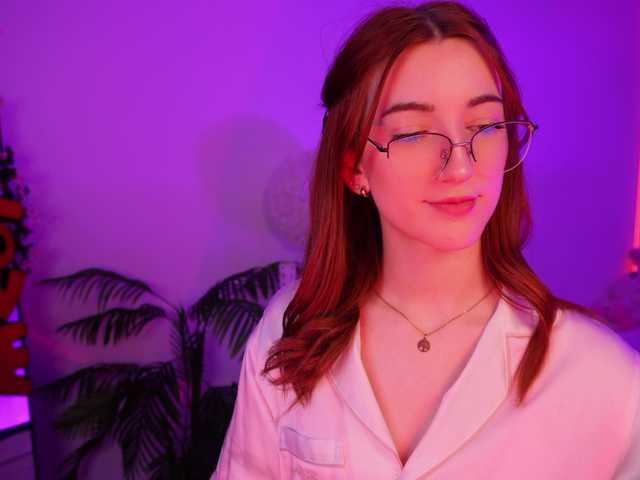MilaFlame live cam on BongaCams