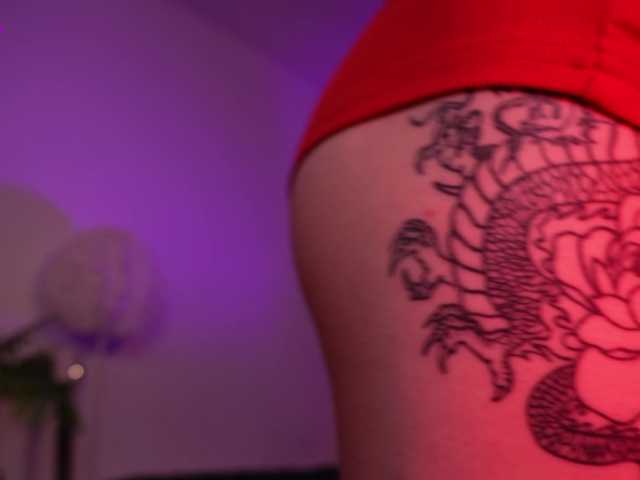 MilaFlame live cam on BongaCams