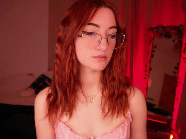 MilaFlame live cam on BongaCams