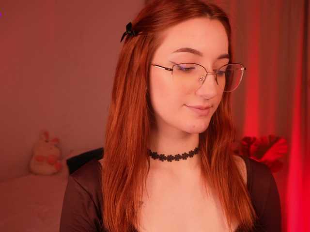 MilaFlame live webcam show