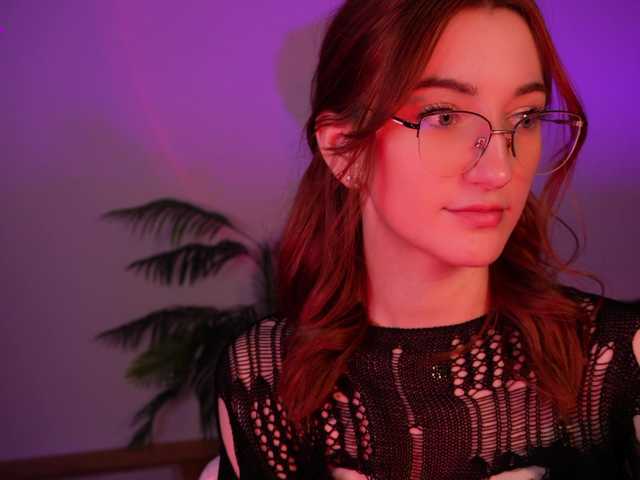 MilaFlame live cam on BongaCams