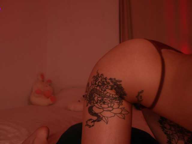 MilaFlame live cam on BongaCams