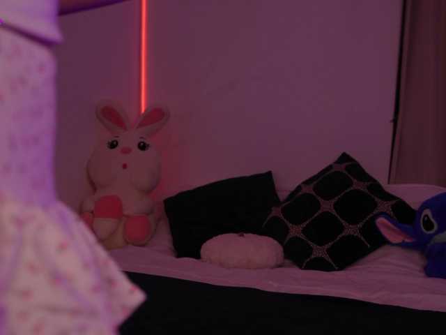 MilaFlame live cam on BongaCams