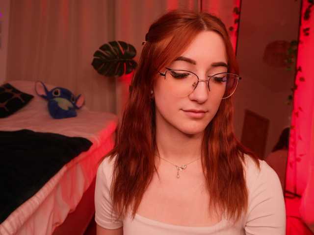 MilaFlame live cam on BongaCams