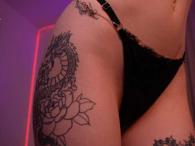 MilaFlame live cam on BongaCams