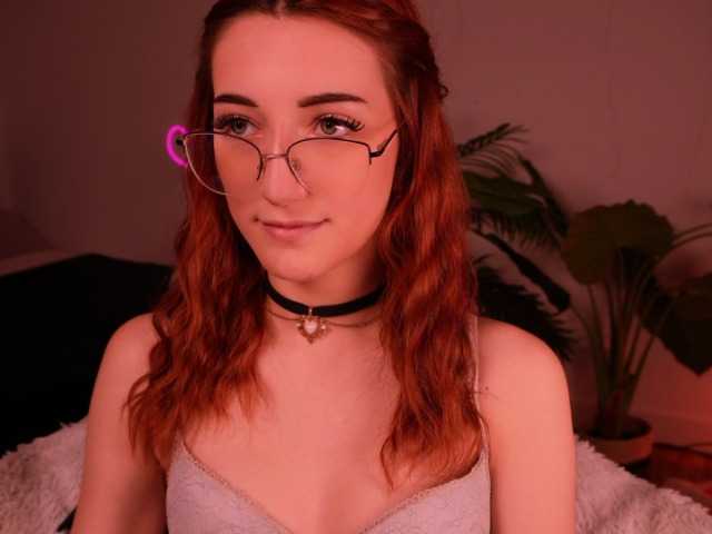 MilaFlame live cam on BongaCams
