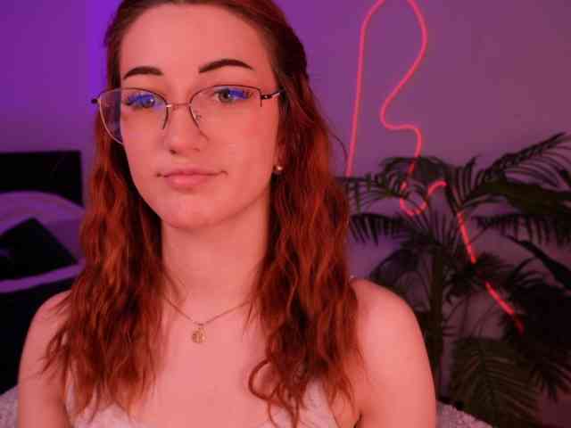 MilaFlame webcam
