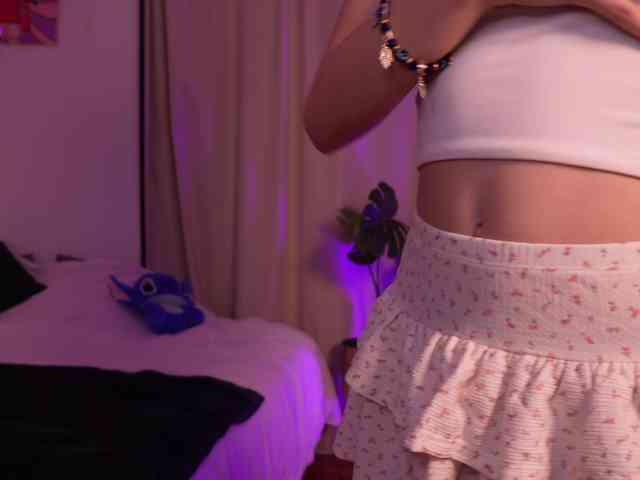 MilaFlame webcam