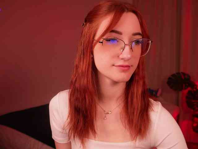 MilaFlame webcam