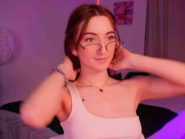 MilaFlame webcam