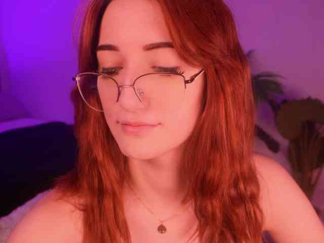 MilaFlame webcam