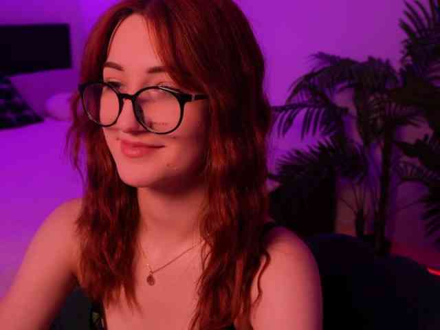 MilaFlame webcam
