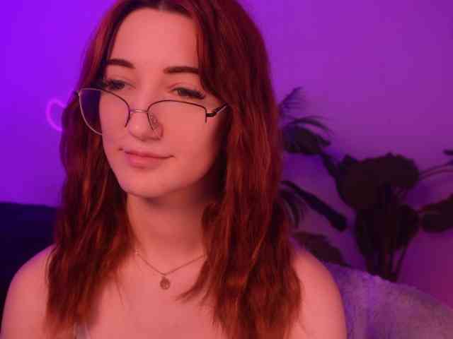 MilaFlame webcam