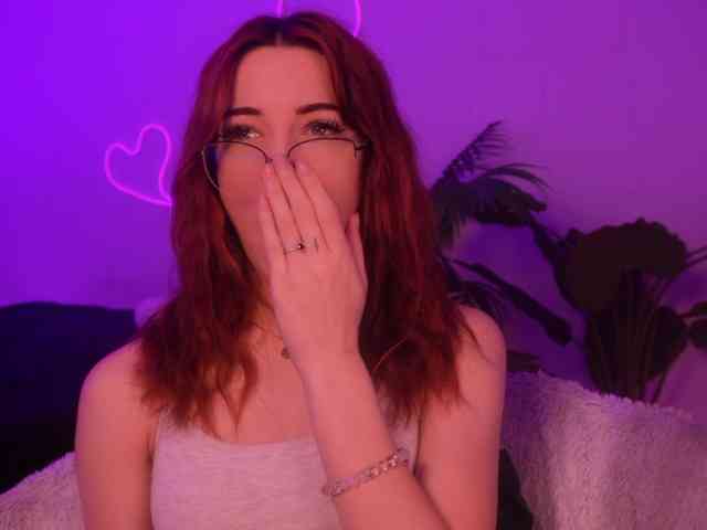 MilaFlame webcam