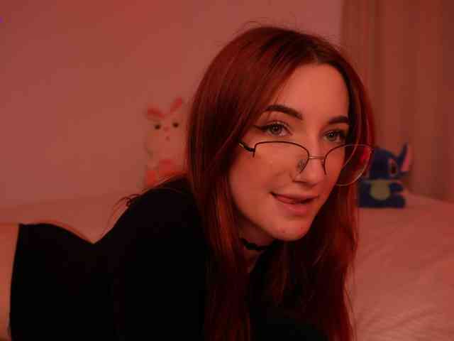MilaFlame webcam