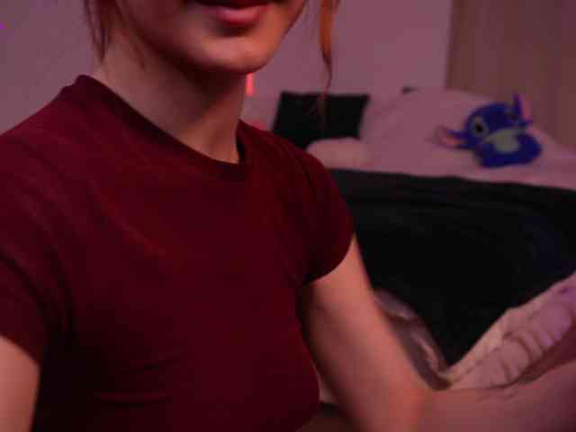 MilaFlame webcam