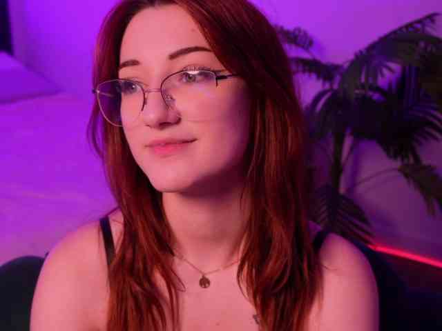 MilaFlame webcam