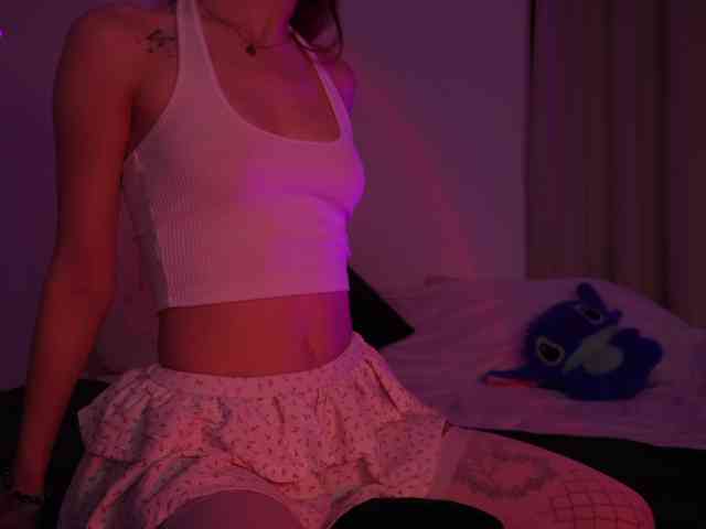 MilaFlame webcam