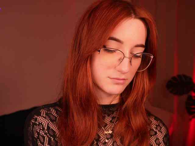 MilaFlame webcam