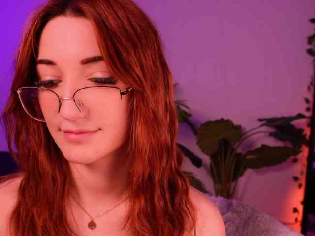 MilaFlame webcam