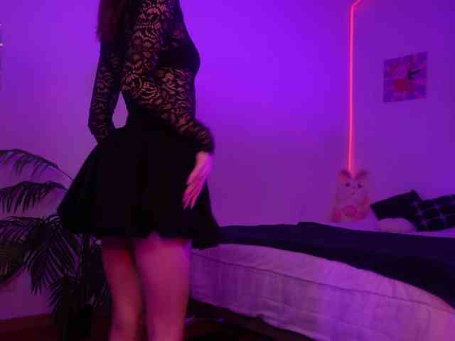 MilaFlame webcam