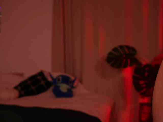 MilaFlame webcam