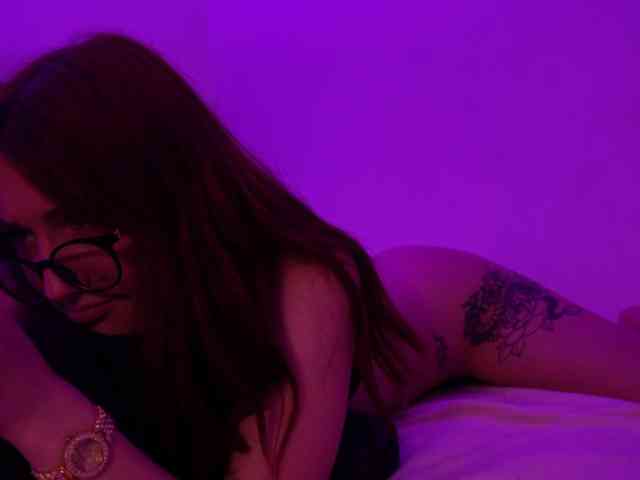 MilaFlame webcam