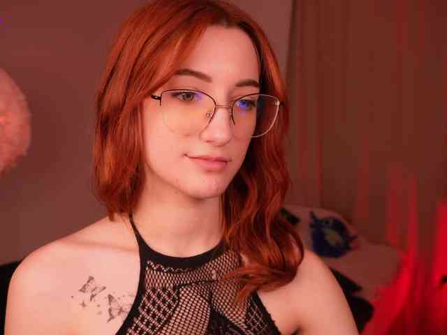 MilaFlame webcam