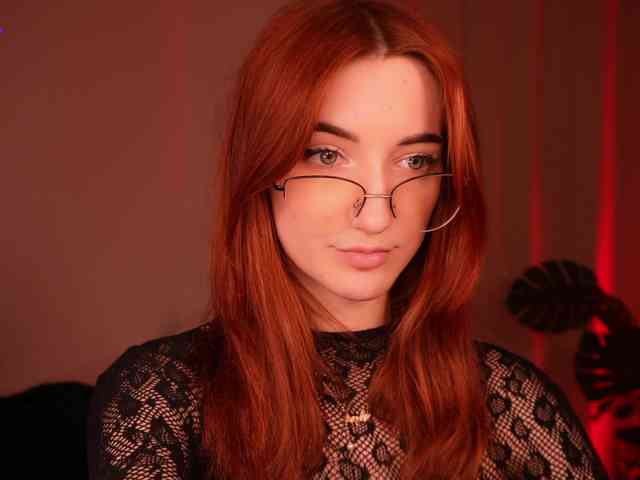 MilaFlame webcam