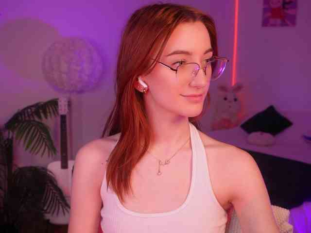MilaFlame webcam