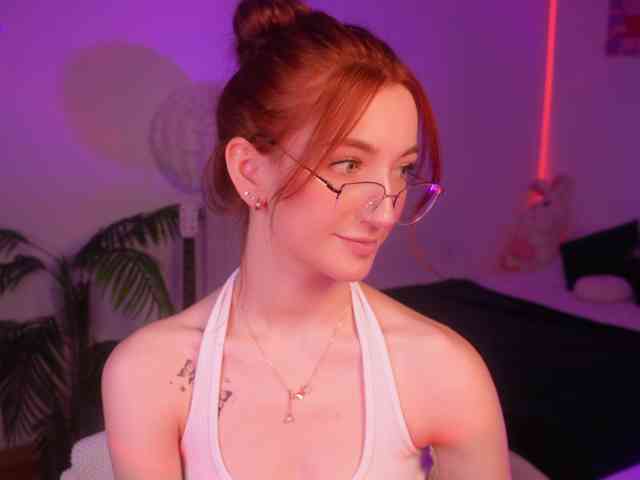 MilaFlame webcam