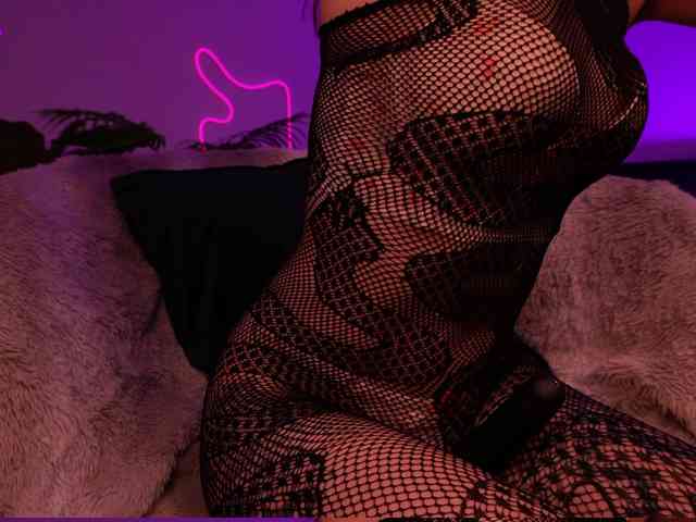 MilaFlame webcam