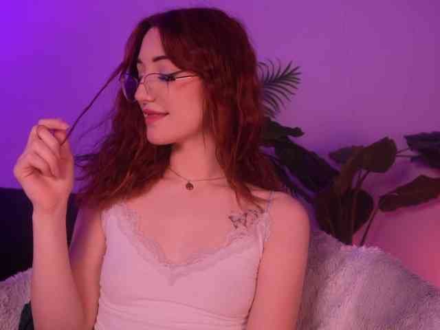 MilaFlame webcam