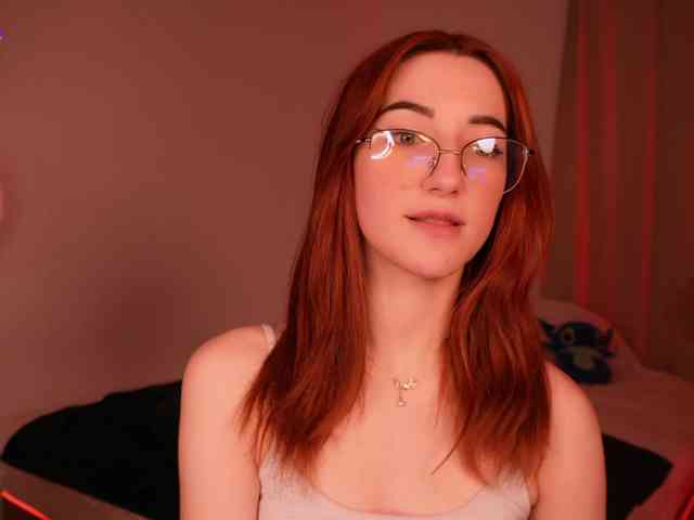 MilaFlame webcam